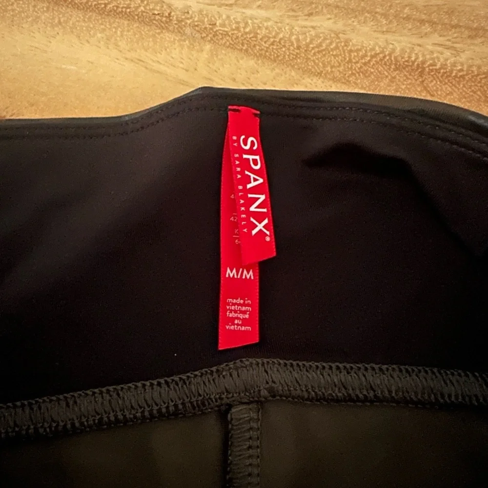 Spanx Leggings - Picture 2 of 2